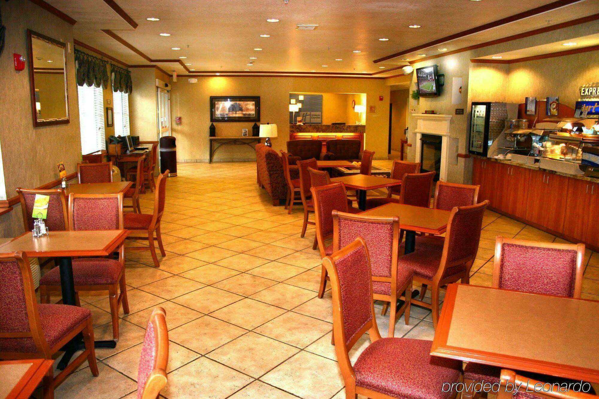 Holiday Inn Express Peoria North - Glendale By Ihg Exterior foto